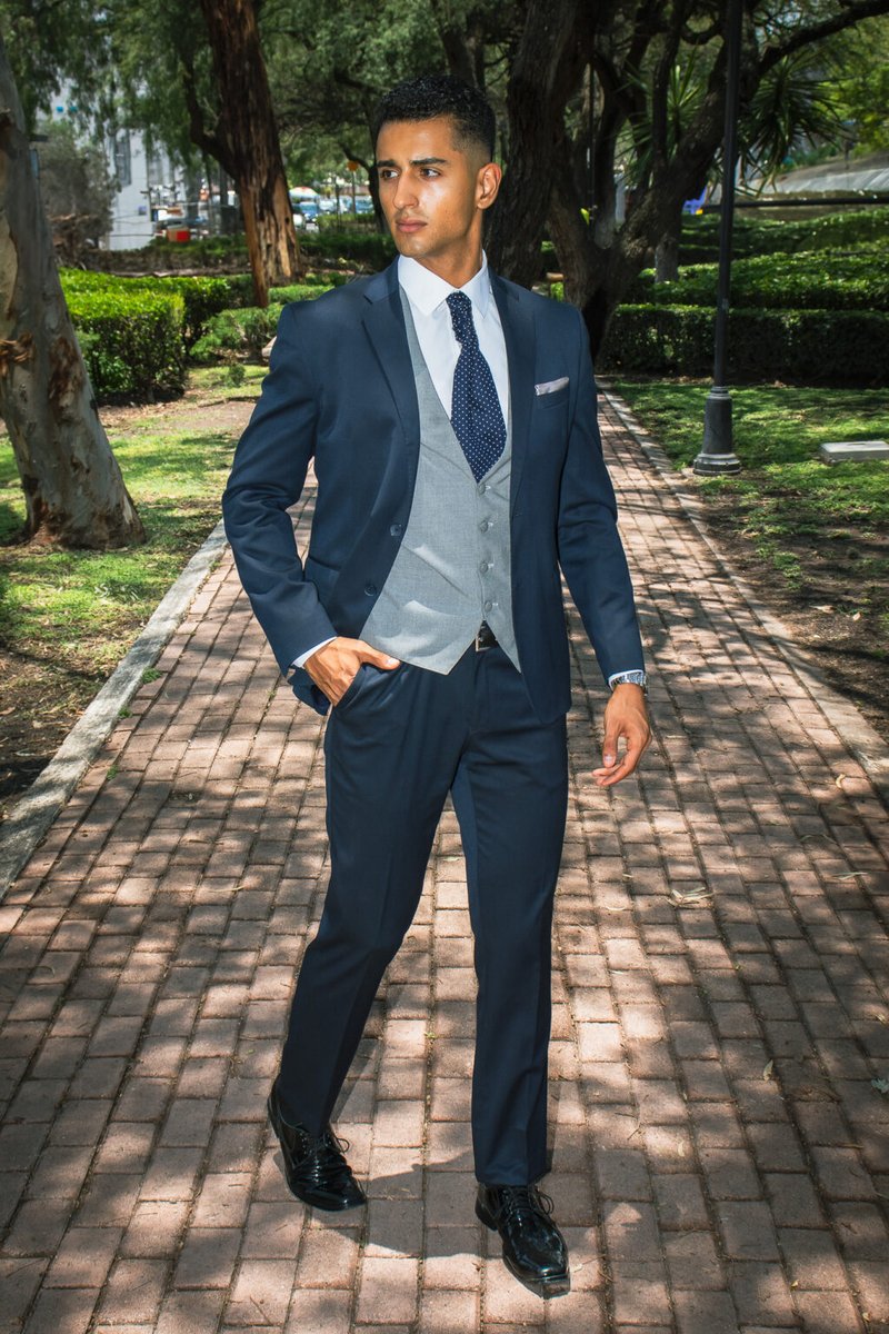 Traje Azul ½ Etiqueta